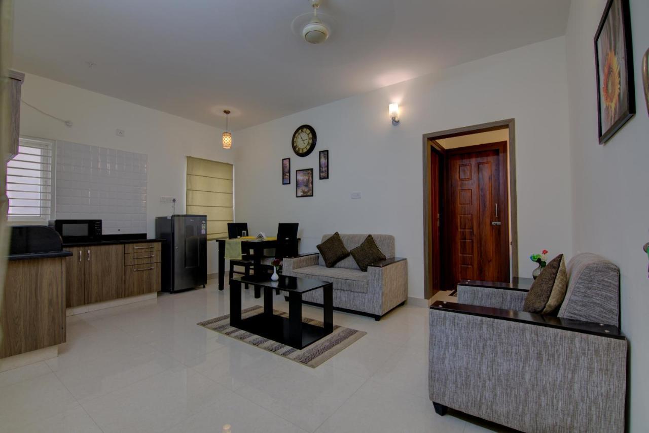 Sunshine Suites Grand Deluxe Bangalore Exterior photo