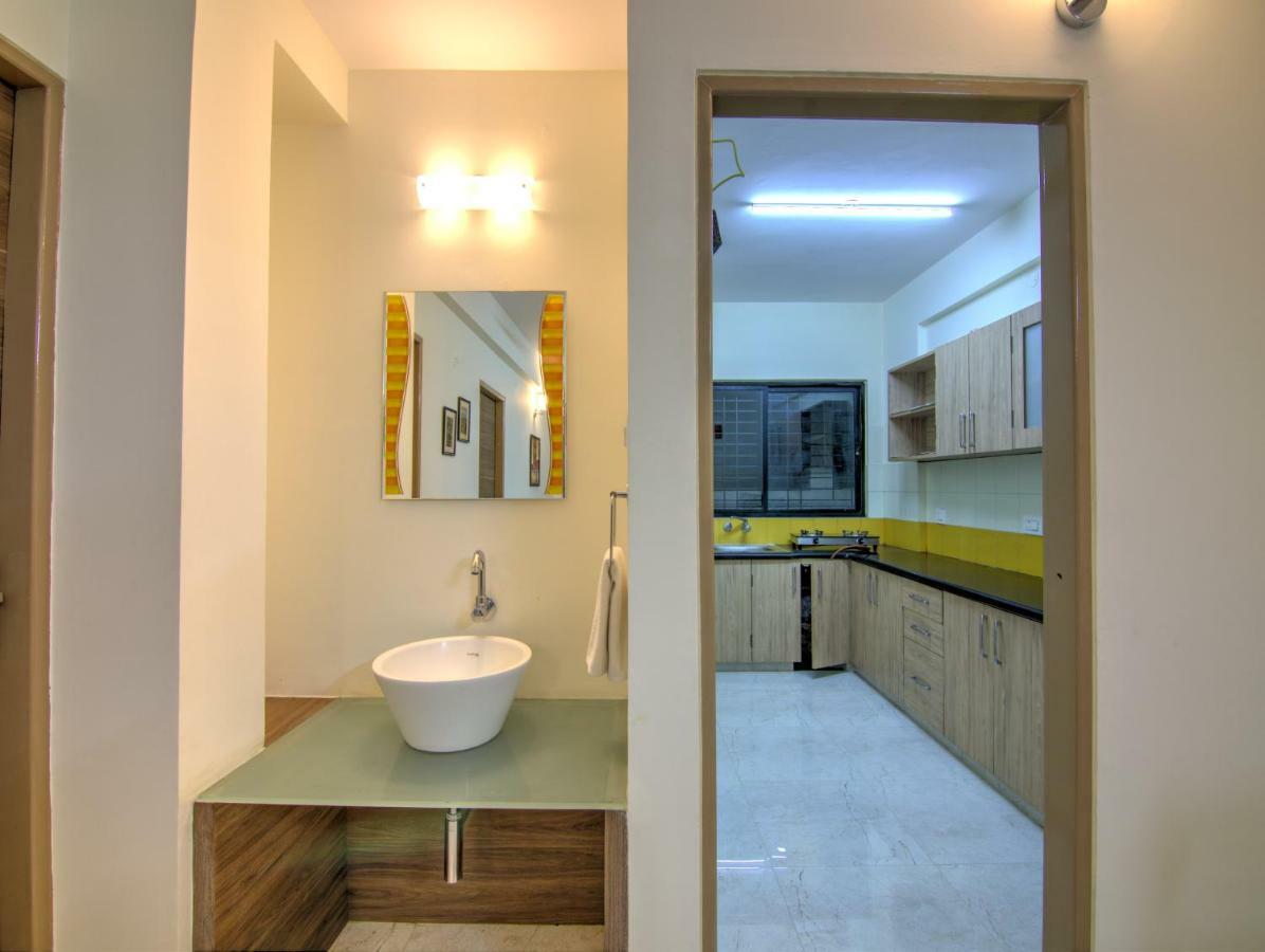 Sunshine Suites Grand Deluxe Bangalore Exterior photo